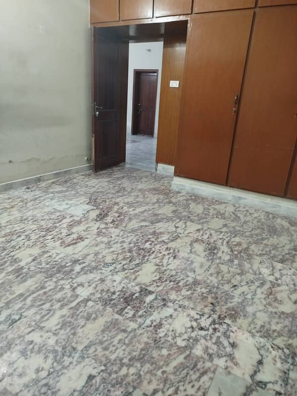 1 kanal house for rent in model town for family or for silent ofc 5