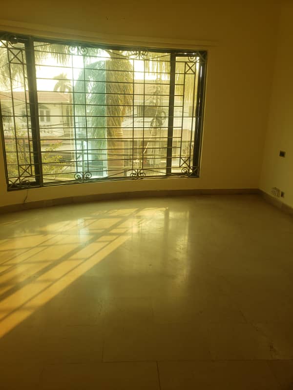 3 bed upper portion for rent in chaklala scheme 3 5