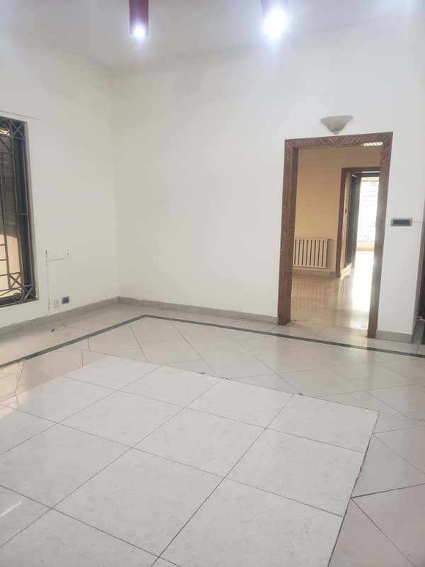 3 bed upper portion for rent in chaklala scheme 3 11