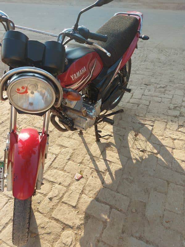 YAMAHA YB125Z 2018 MODEL ALMOST NEW CONDITION 3