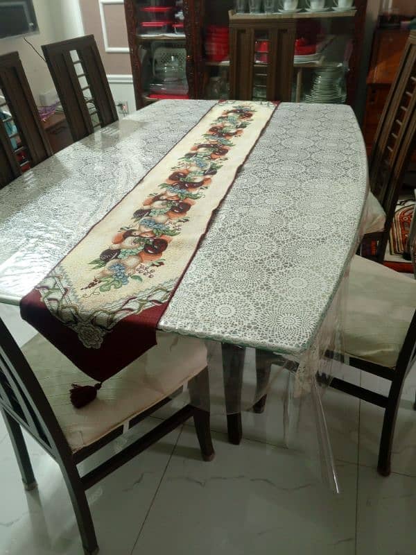 Dining Table 0