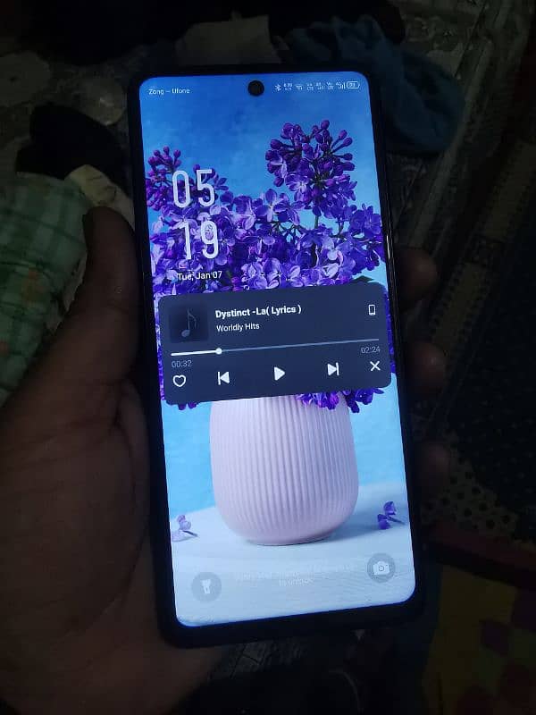 Infinix note 30 just like new Condition box and phone 6