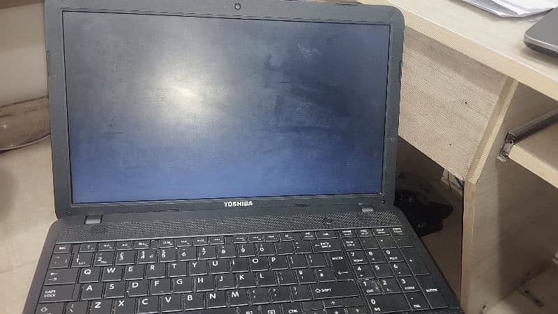 Toshiba Satellite Pro C850-1 HE 1