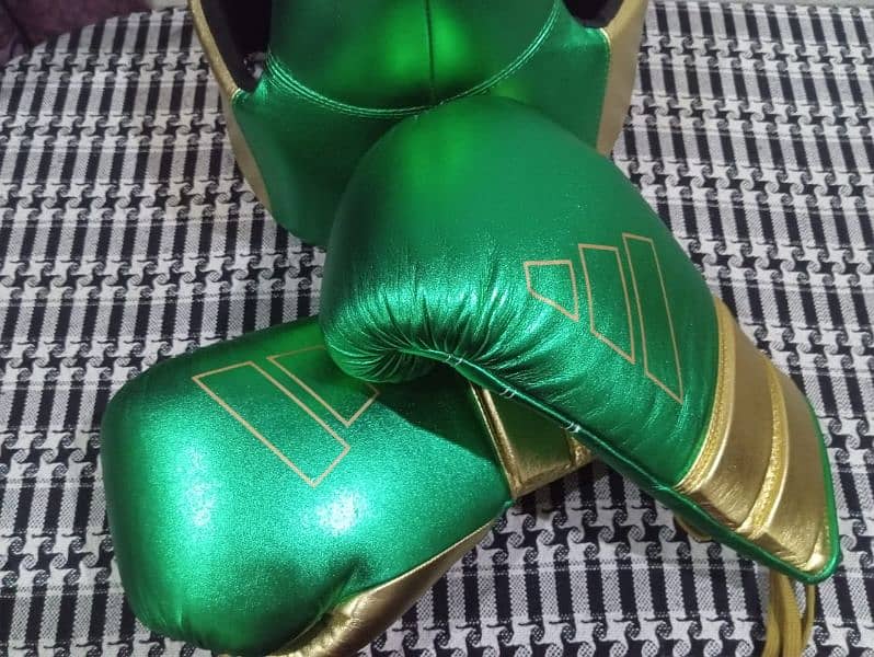 Adidas Original Boxing Gloves and Head Guard Helmet 3