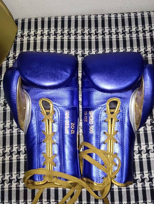 Adidas Original Boxing Gloves and Head Guard Helmet 4