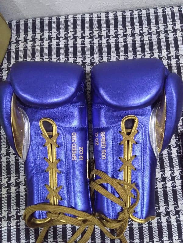 Adidas Original Boxing Gloves and Head Guard Helmet 5