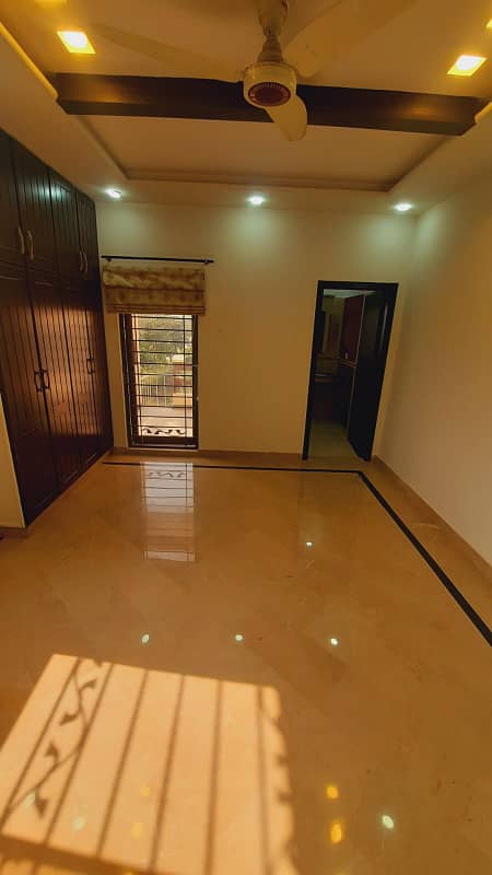 1 Kanal 4 Bed Upper Portion Is Available For Rent In Dha Phase 6 Near N Block 23