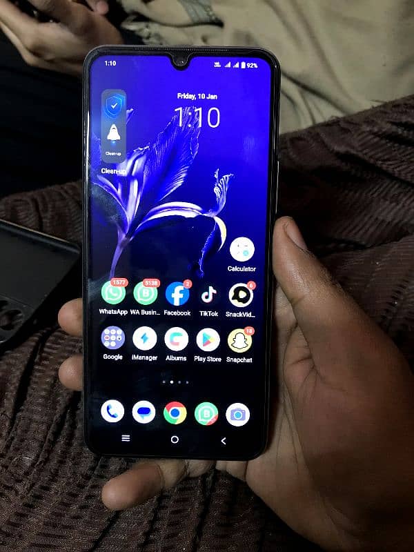 Vivo V21 8+8 128 2