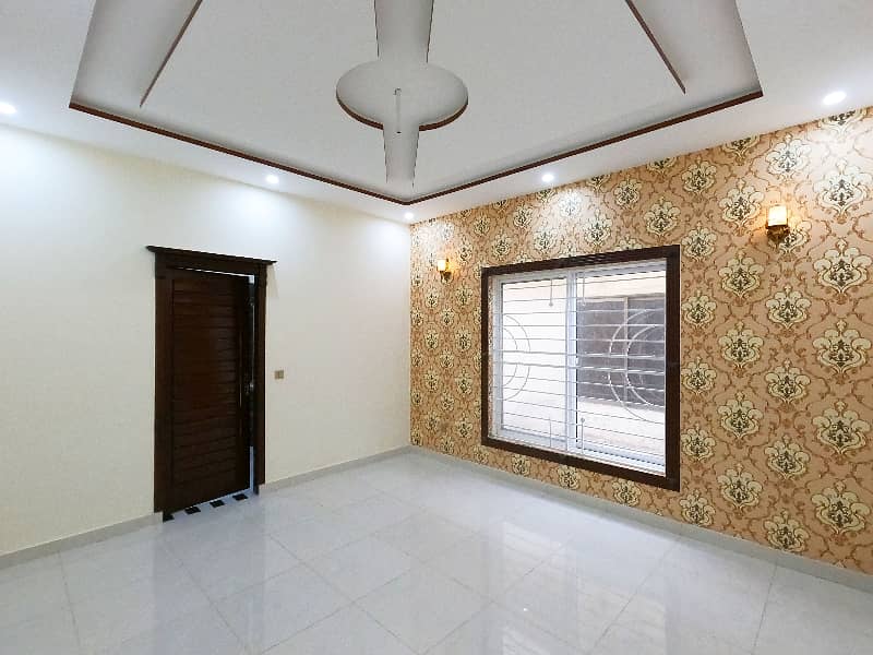 A Palatial Residence House For Sale In Johar Town Phase 2 - Block H3 Lahore 27