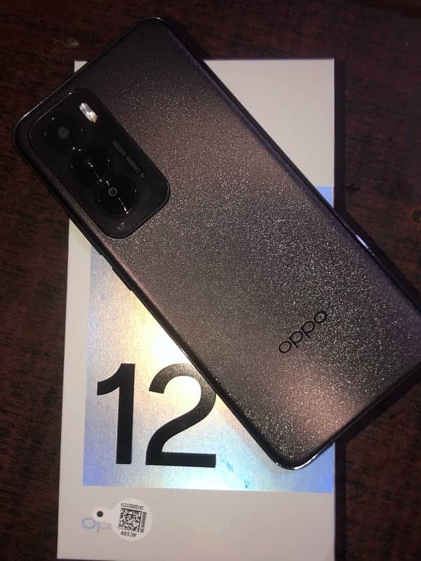 OPPO Reno 12 2