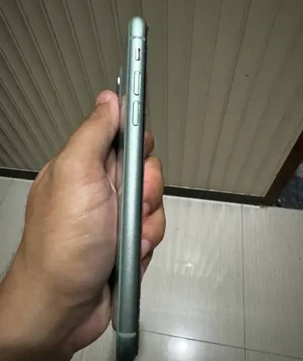 iPhone 11 //NoN ptA 64GB display masg face if off 1