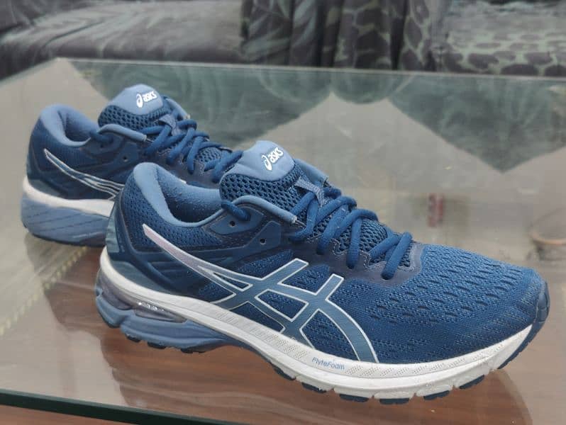 asics gt 2000 9s size 42.5 10/10 rubber sole 0