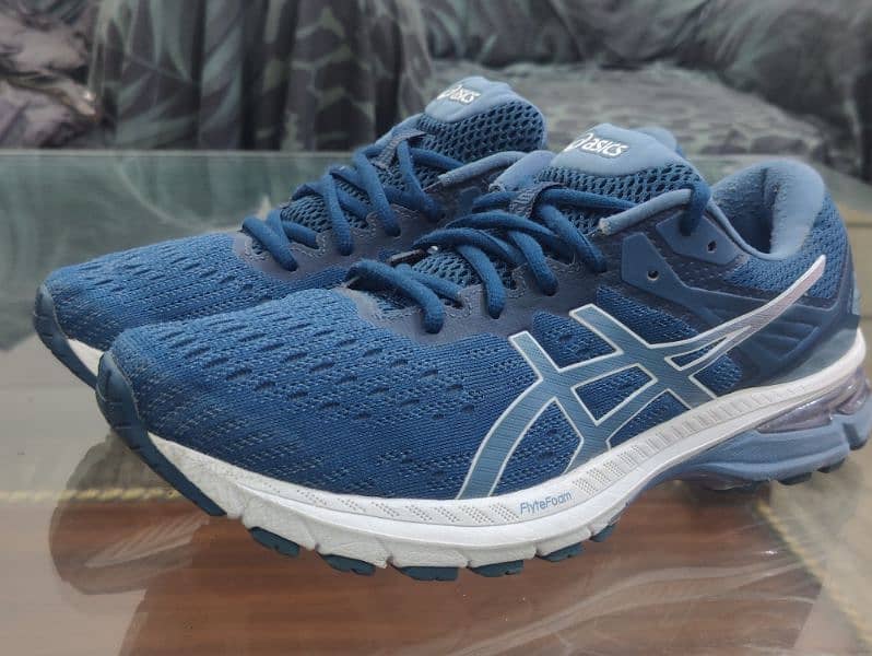 asics gt 2000 9s size 42.5 10/10 rubber sole 11