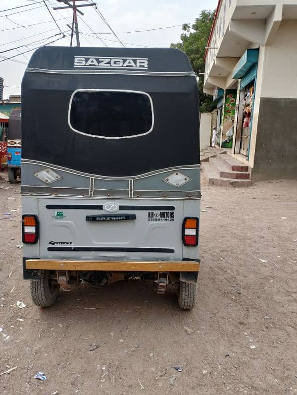 SAZGAR RIKSHA 4 stroke 1