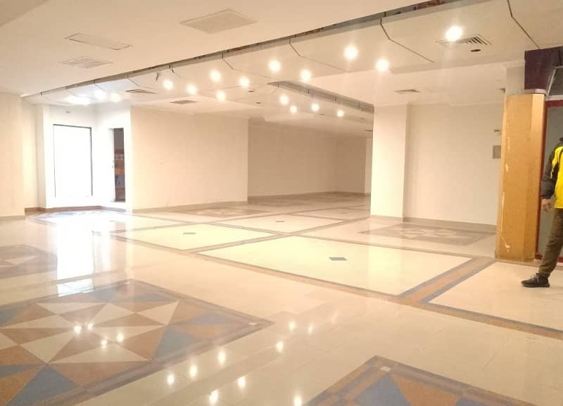 1300 Square Feet Brand New Corporation Office For Rent At Main Boulevard Gulberg 3 Lahore 0