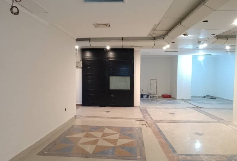 1300 Square Feet Brand New Corporation Office For Rent At Main Boulevard Gulberg 3 Lahore 2