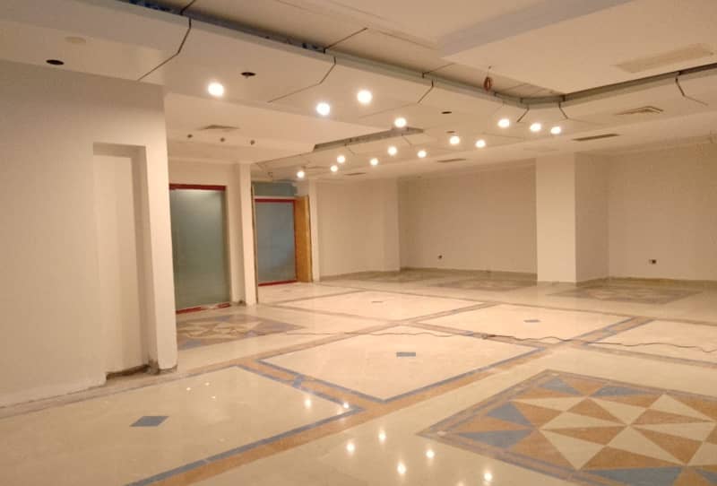 1300 Square Feet Brand New Corporation Office For Rent At Main Boulevard Gulberg 3 Lahore 4