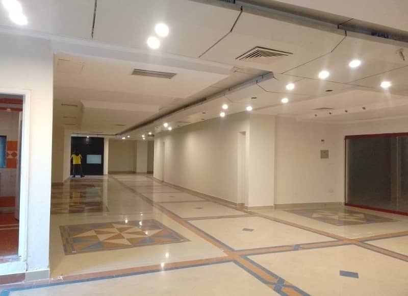 1300 Square Feet Brand New Corporation Office For Rent At Main Boulevard Gulberg 3 Lahore 11