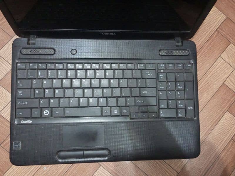 toshiba laptop core i3 , 320 hard disk 5