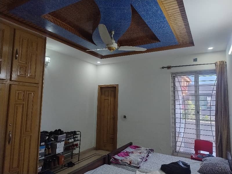 Upper Portion For Rent In G15 Size 12 Marla Water Gas Electricity All Facilities Near To Markaz Masjid Park Best Location More Five Options Available 2