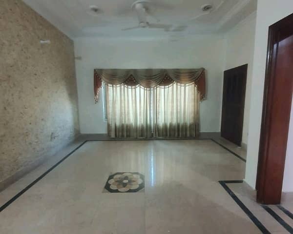 A Spacious 10 Marla Upper Portion In Margalla View Housing Society 5