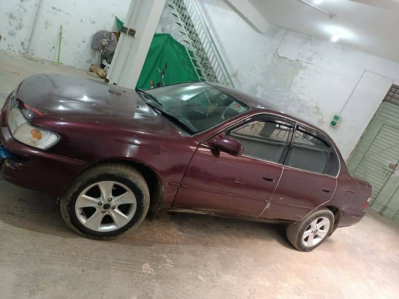 Toyota Corolla XE 2000 4