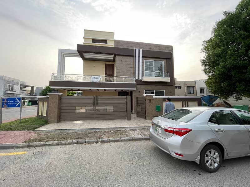 12 Marla Brand New House In Bahria Town Lahore 0