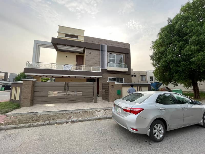 12 Marla Brand New House In Bahria Town Lahore 1