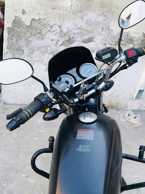 Suzuki Gs150 1