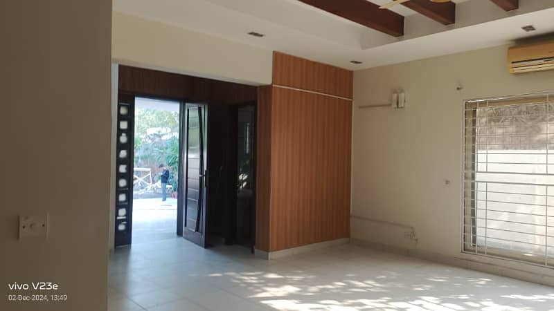 10 Marla Full House Is Available For Rent In Dha Phase 5 Near Jalal Sons 7