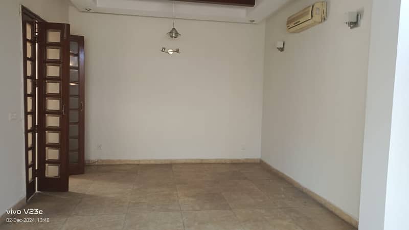 10 Marla Full House Is Available For Rent In Dha Phase 5 Near Jalal Sons 8