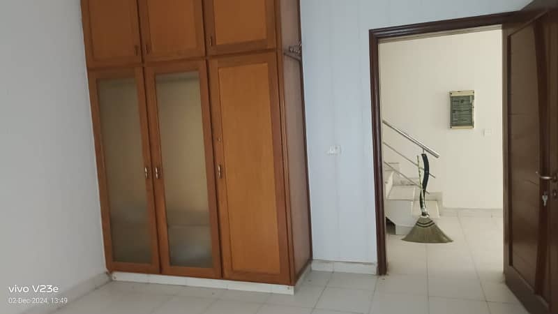 10 Marla Full House Is Available For Rent In Dha Phase 5 Near Jalal Sons 11