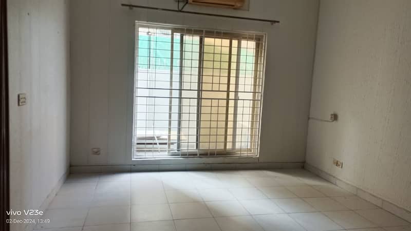 10 Marla Full House Is Available For Rent In Dha Phase 5 Near Jalal Sons 12