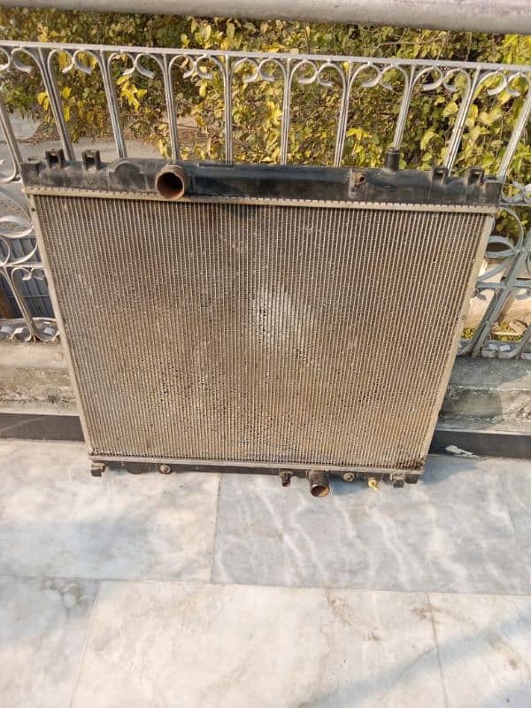 TOYOTA HILUX Genuine Radiator 3