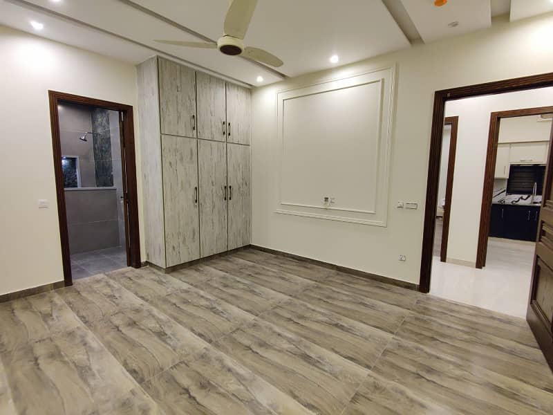 Separate Entrance 01 Kanal Upper Portion For Rent S-Block DHA Phase 8 Lahore 15