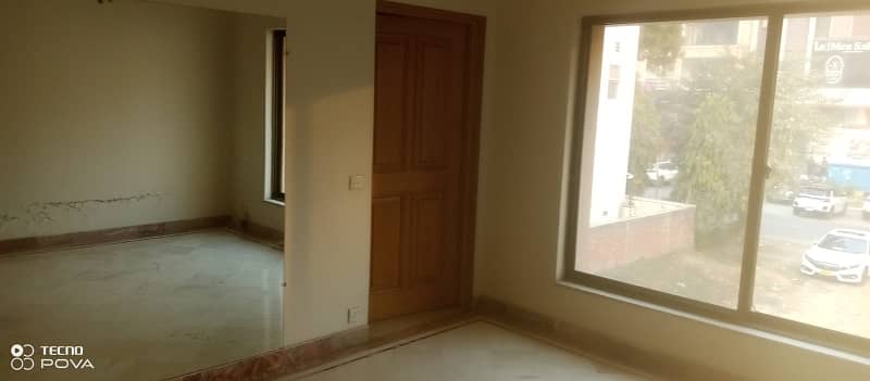 One Kanal Beautiful House For Sale E-Block DHA Phase 5 18