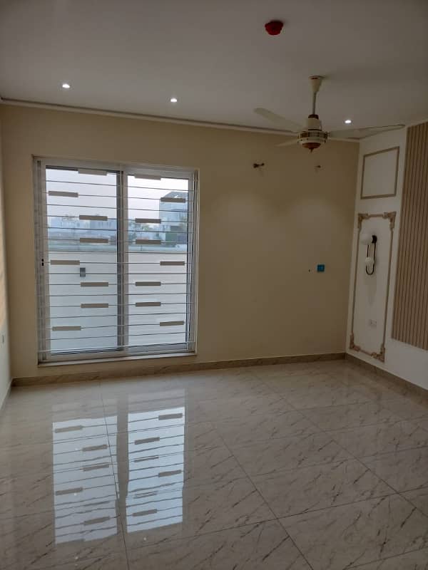 Full Basement 1 Kanal Brand New House For Sale Phase 7 U-Block 8