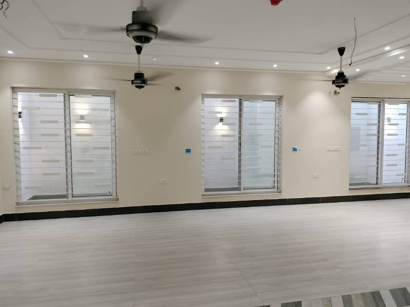 Full Basement 1 Kanal Brand New House For Sale Phase 7 U-Block 27