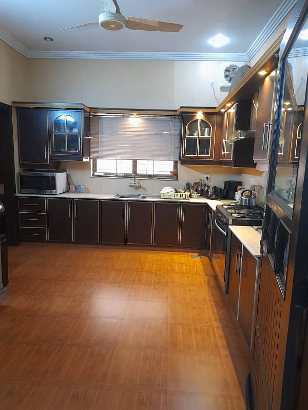 1 Kanal 1 kanal Corner Double Storey House For Sale C-Block DHA Phase 8 9