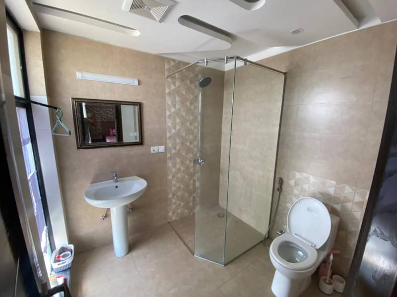 8 Marla Beautiful House For Sale DHA 9 Town 8