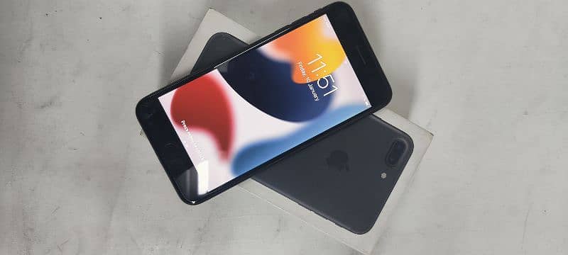 iphone 7+ 128 gb box sath ha 0