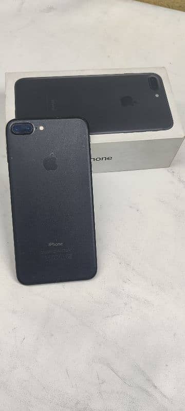 iphone 7+ 128 gb box sath ha 3