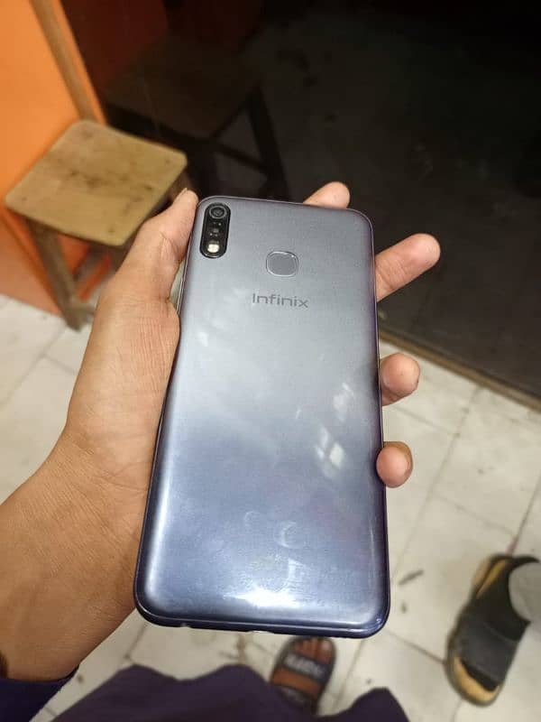 Infinix Hot 8 lite 3