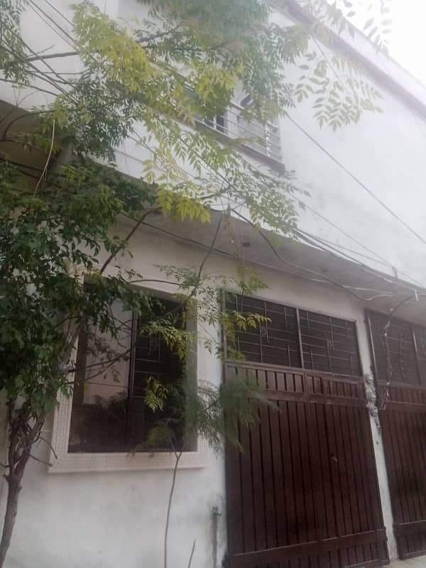 5 Marla single story house for sale in block D 0