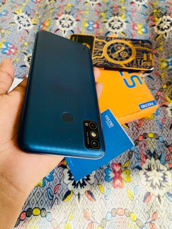 Aoa i am selling my Tecno mobile 4gb ram 64gb rom just home use 2