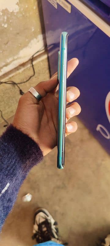 OnePlus 8pro 8+128 condition 10 by 10 water pack argent sale 2