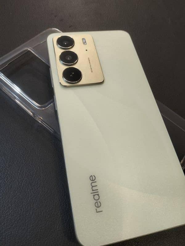 Realme C75 0