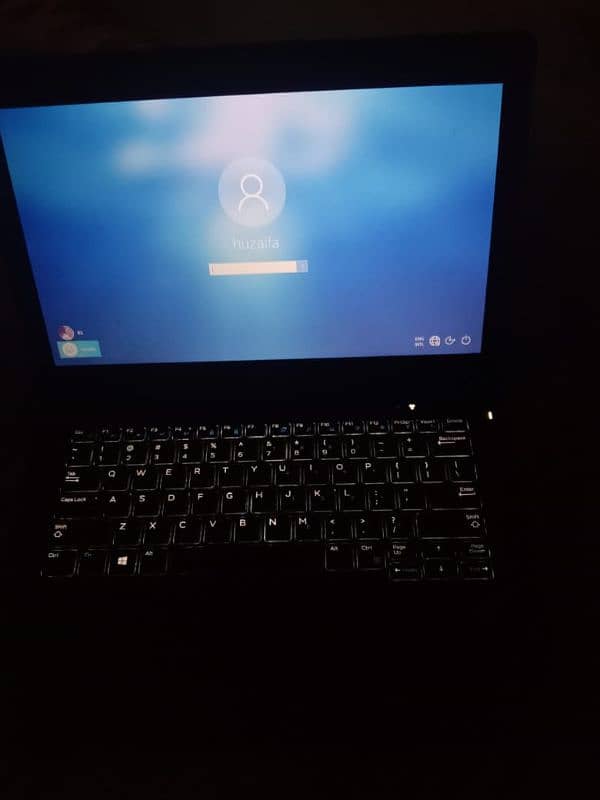 Dell latitude e7250 11