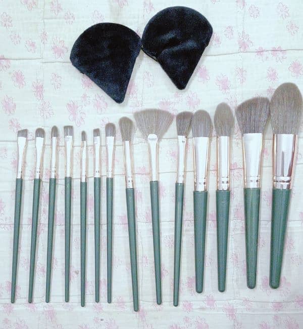 Beauty Brushes 0