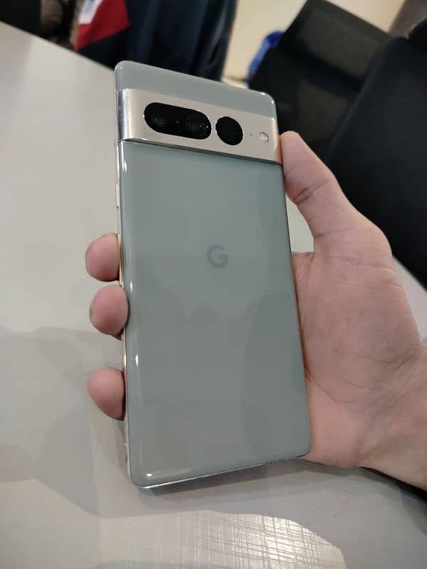 Google Pixel 7 Pro 128 GB Mint Cond 0